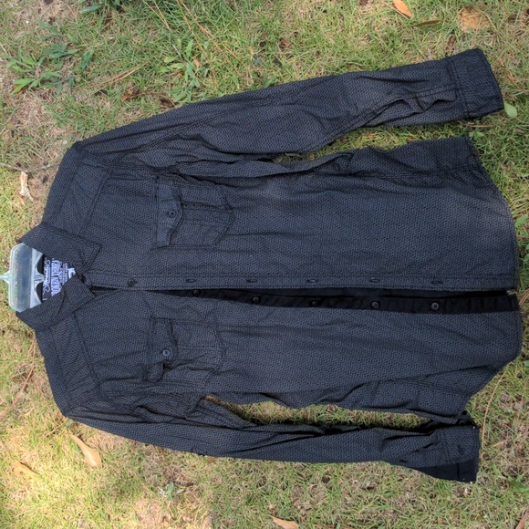 broken threads Other - Men's medium black broken threads 100% cotton button up shirt